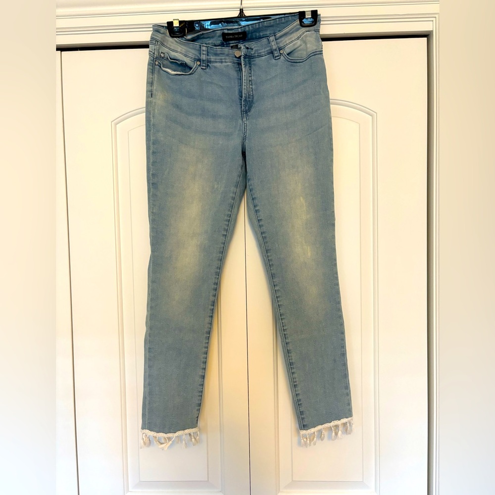 Ivanka Trump 5 pocket jeans